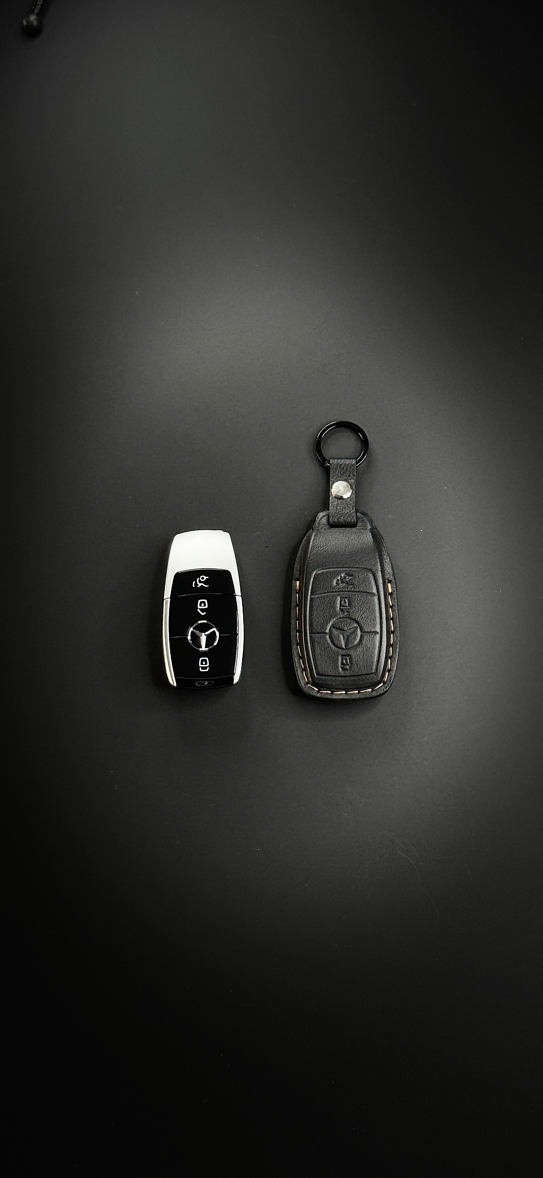 Mercedes Key Case - Carbon Leather