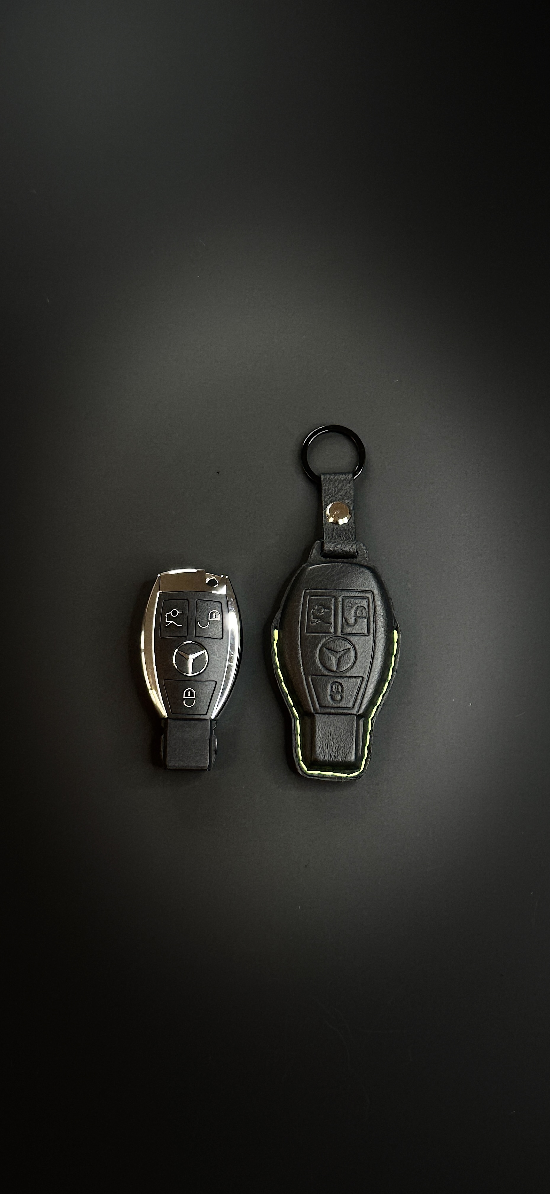 Mercedes Key Case - Carbon Leather